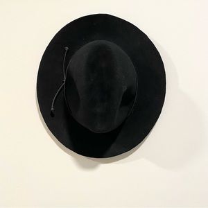 Black Felt Hat - Like New!
